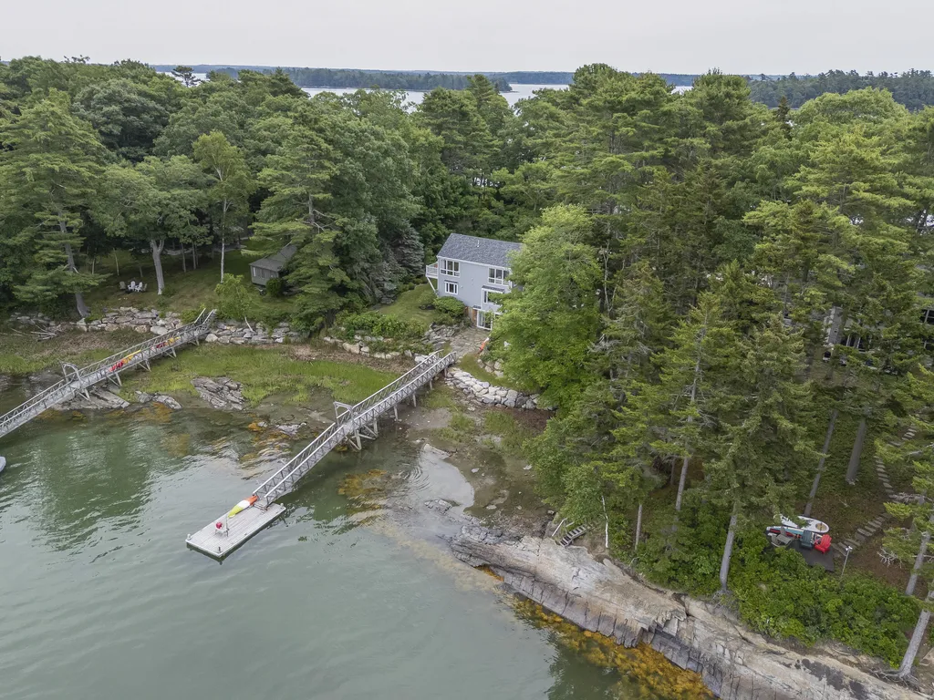 14 Merganser Way Freeport ME 04032