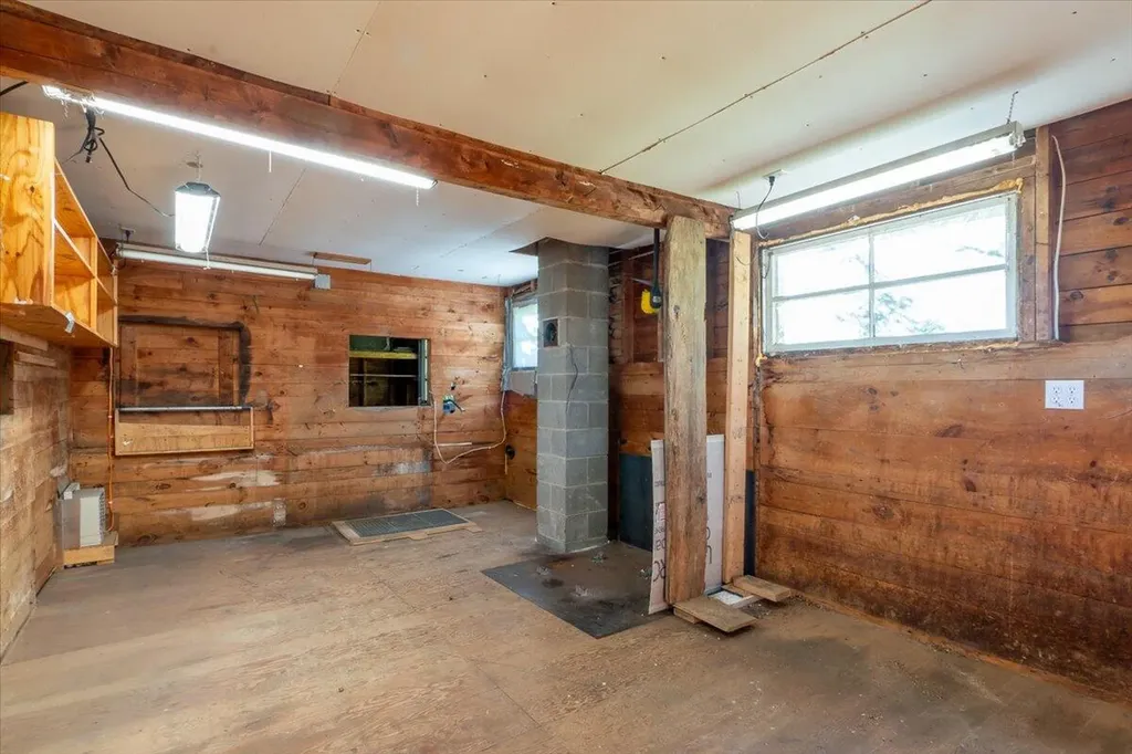 261 S Union Road Union ME 04862