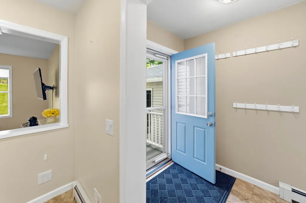 26 Acadia Drive Rockland ME 04841