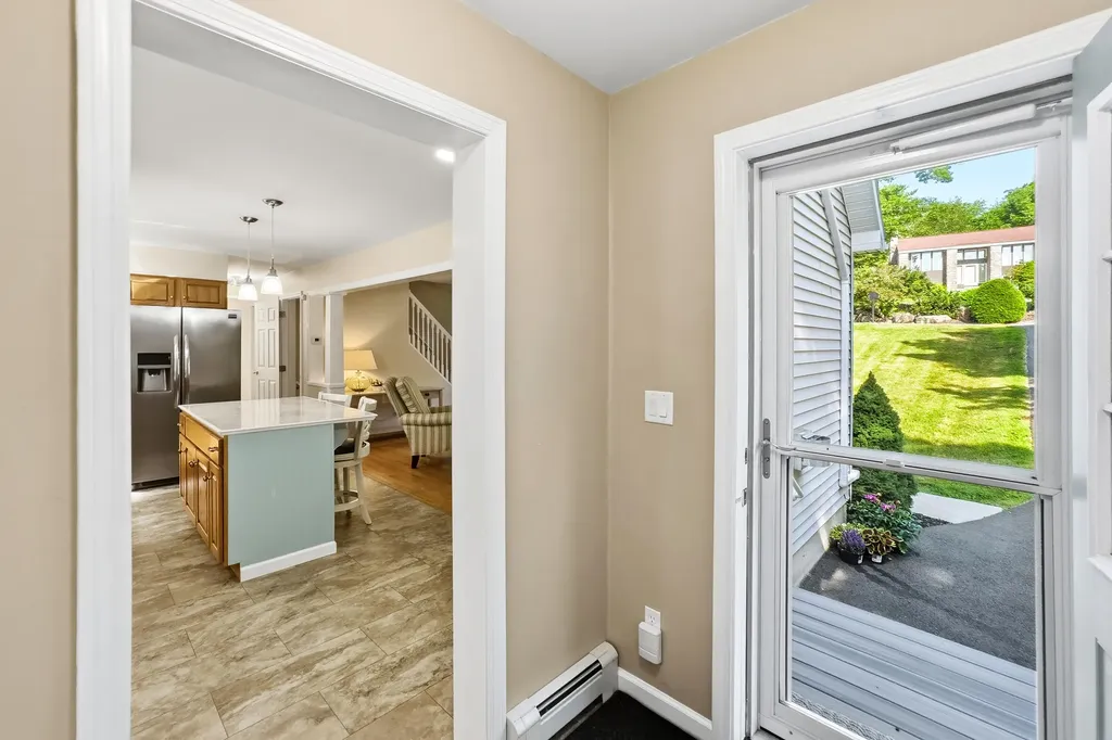 26 Acadia Drive Rockland ME 04841