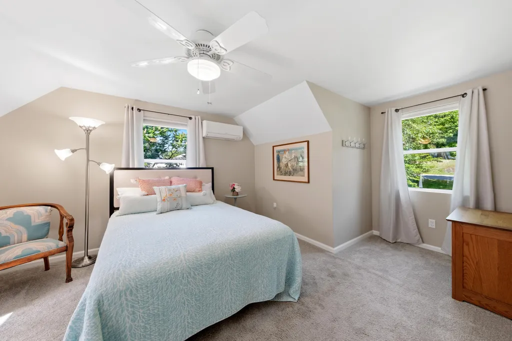 26 Acadia Drive Rockland ME 04841