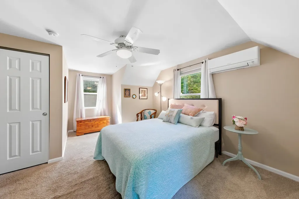 26 Acadia Drive Rockland ME 04841