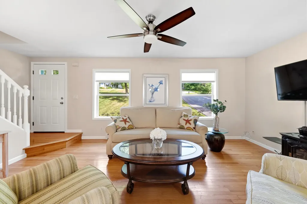 26 Acadia Drive Rockland ME 04841