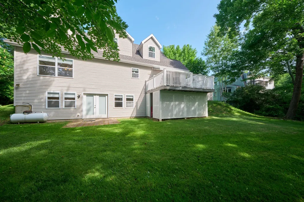 26 Acadia Drive Rockland ME 04841
