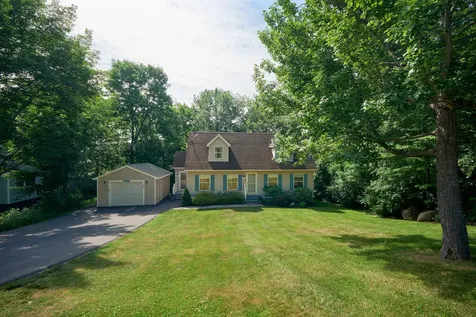 26 Acadia Drive Rockland ME 04841
