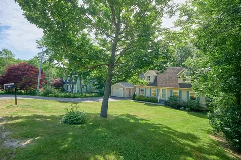 26 Acadia Drive Rockland ME 04841