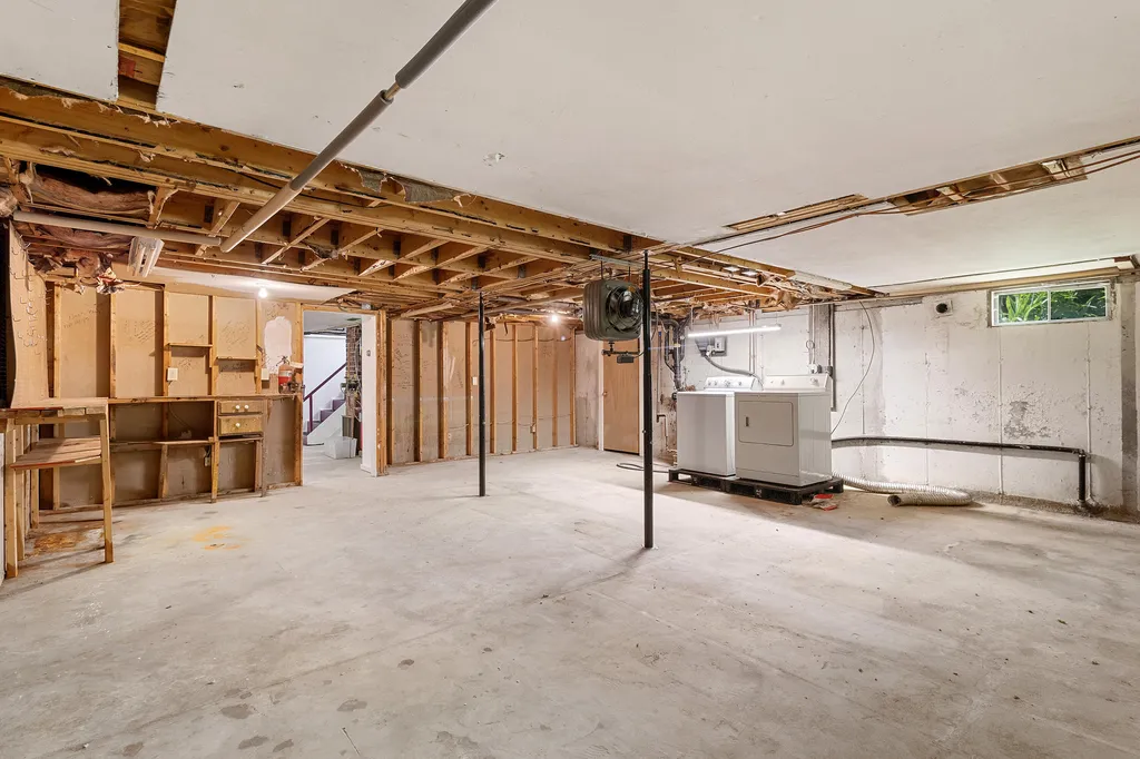 224 Walleston Road Saint George ME 04860