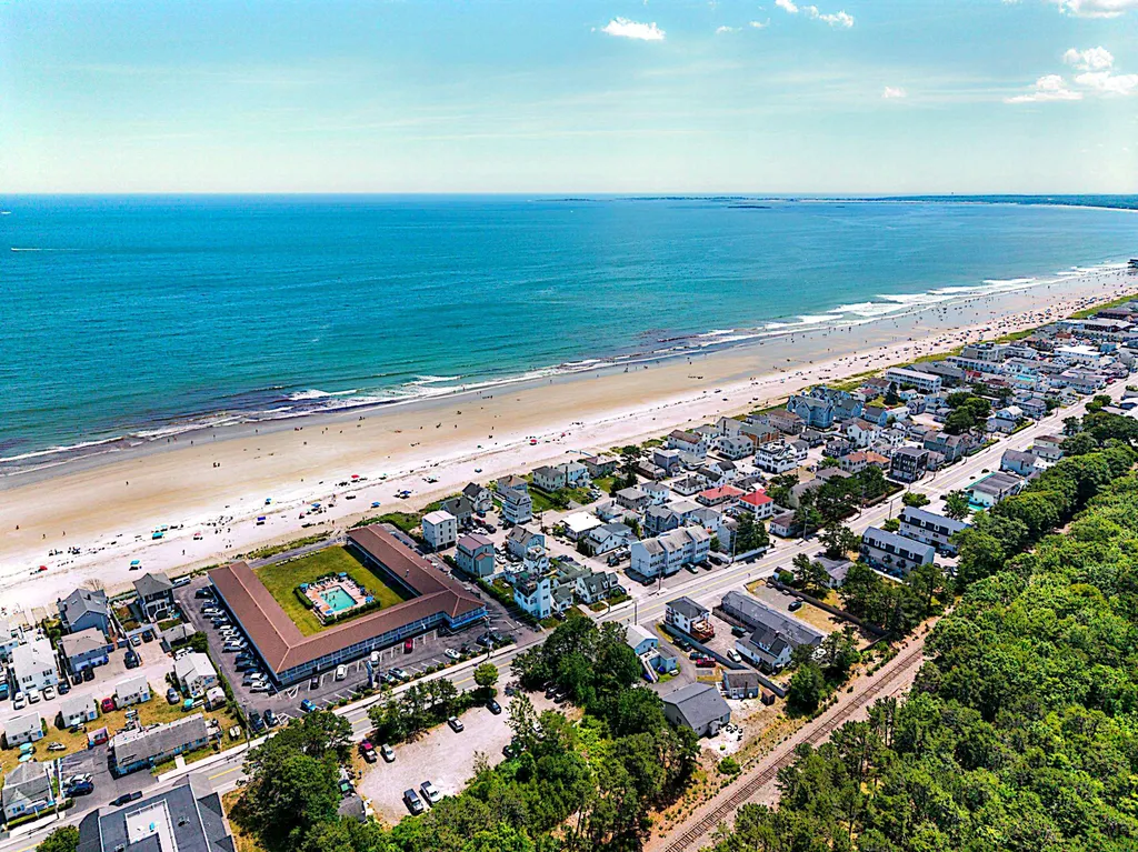 165 E Grand Avenue Old Orchard Beach ME 04064