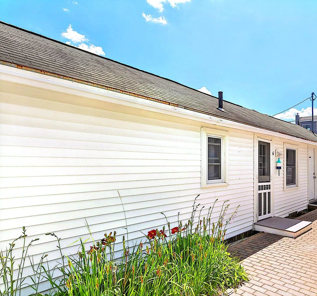 165 E Grand Avenue Old Orchard Beach ME 04064