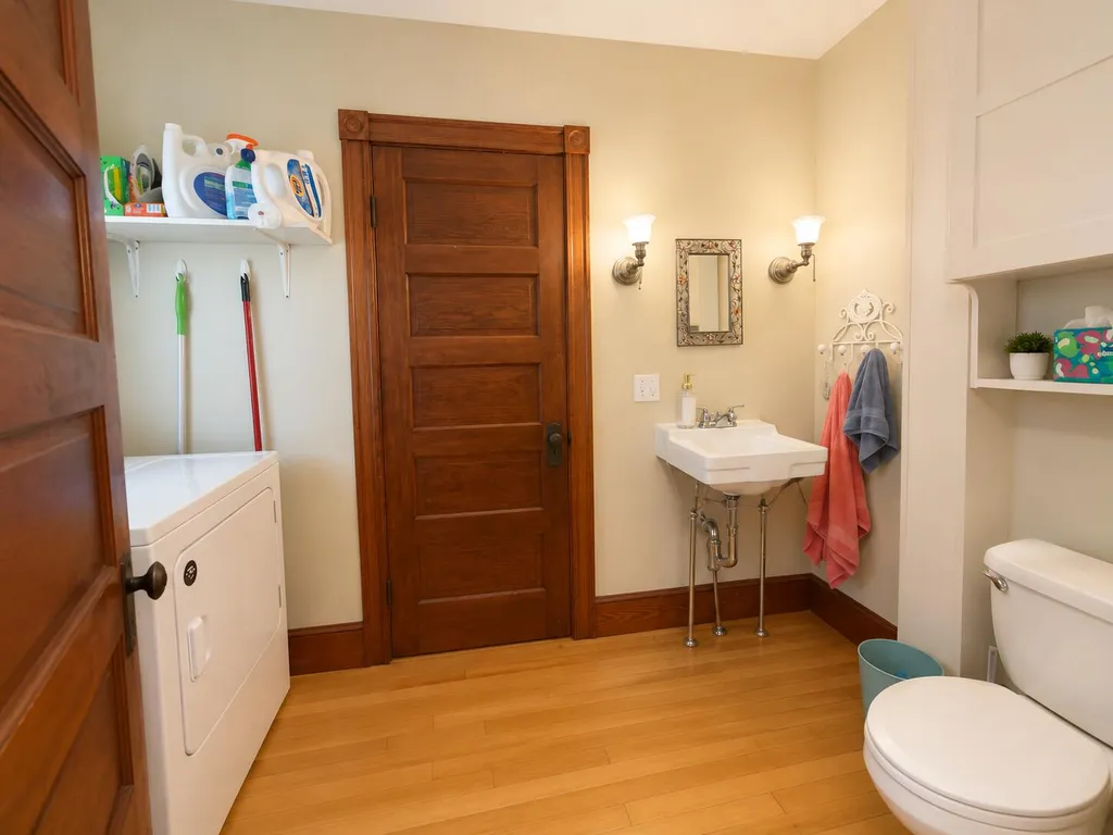 247 Spring Street Westbrook ME 04092