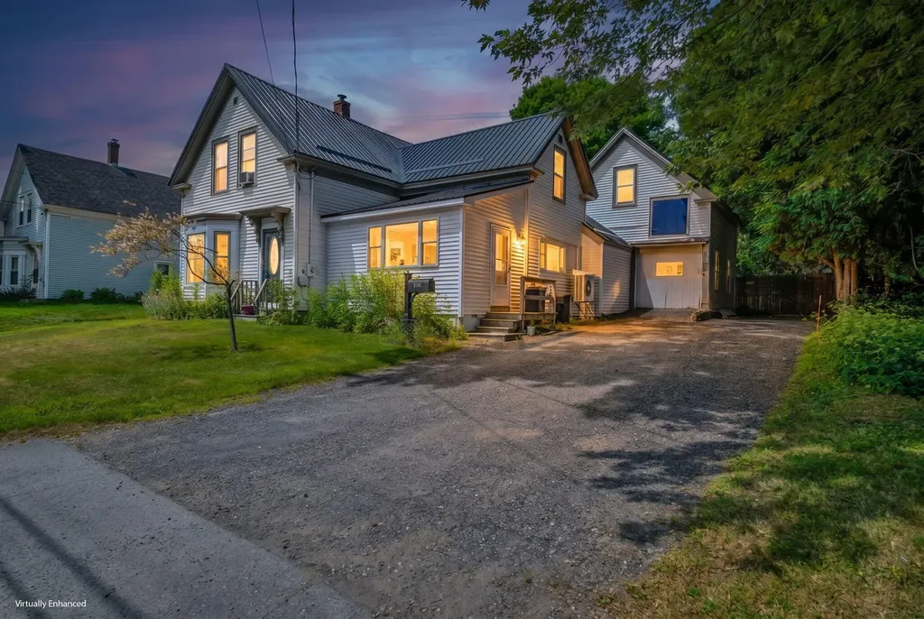 935 W Main Street Dover-foxcroft ME 04426