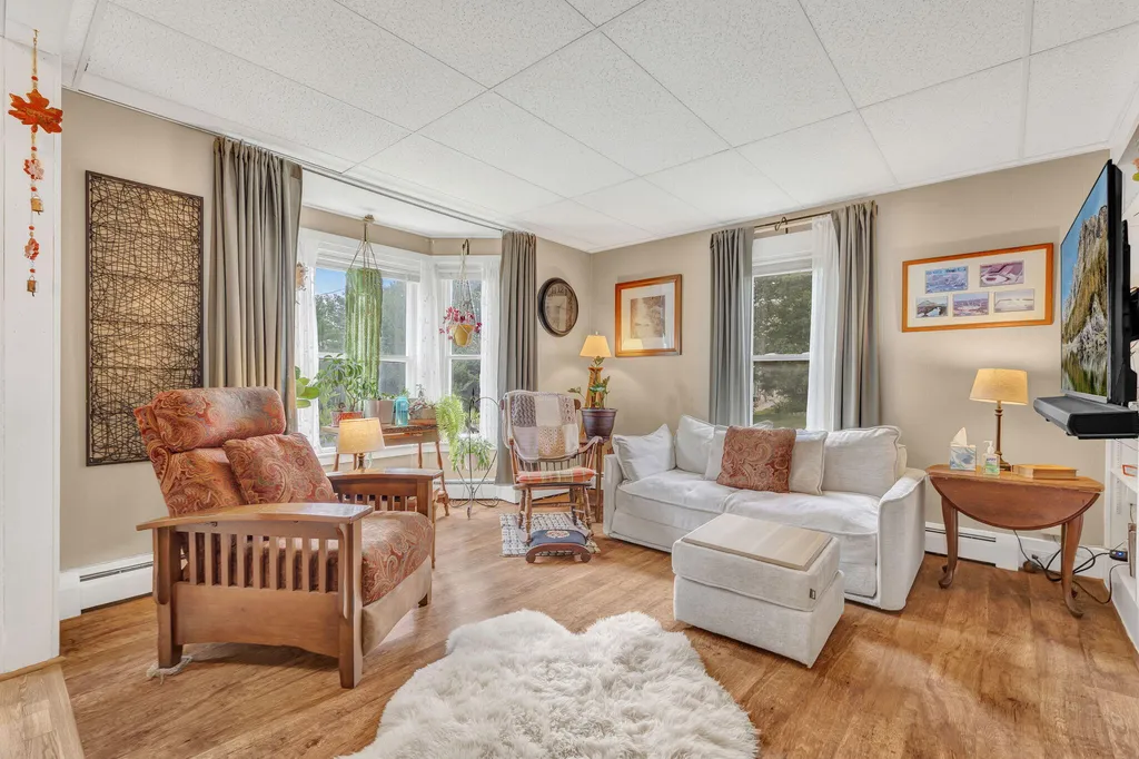 935 W Main Street Dover-foxcroft ME 04426