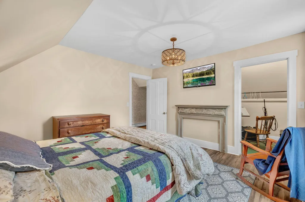935 W Main Street Dover-foxcroft ME 04426