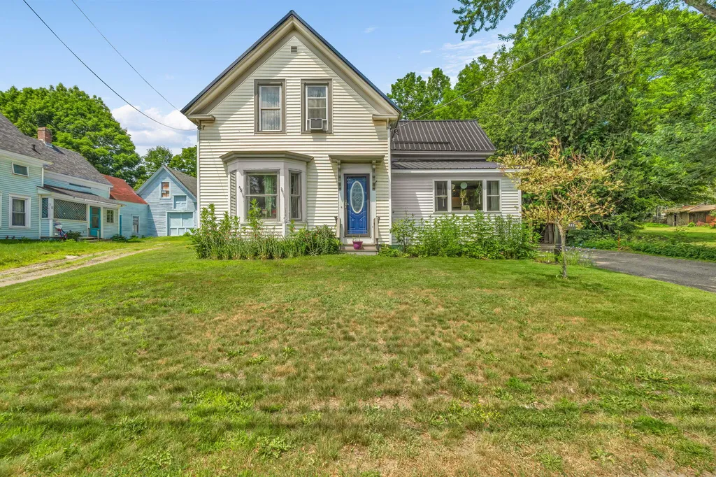 935 W Main Street Dover-foxcroft ME 04426