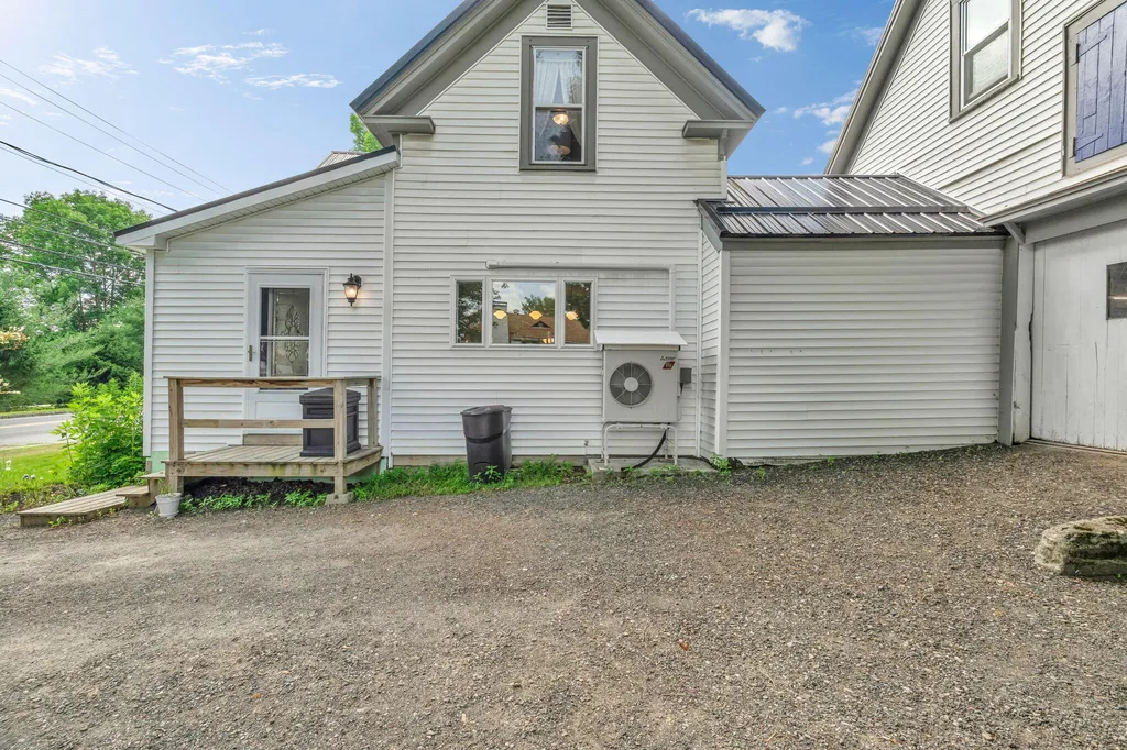 935 W Main Street Dover-foxcroft ME 04426