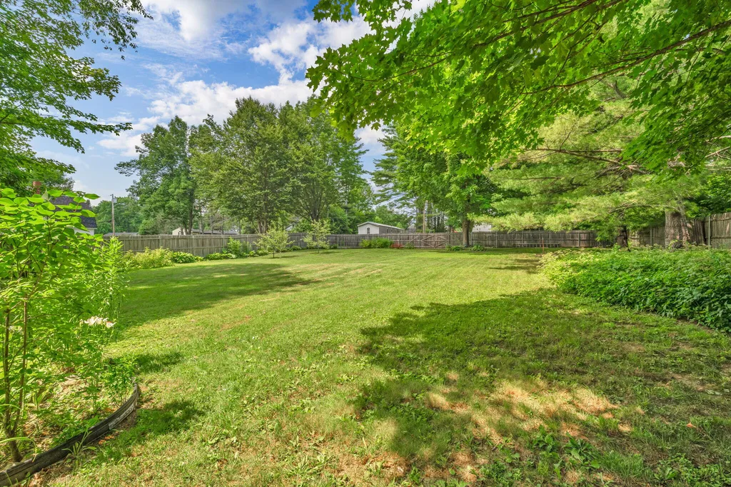 935 W Main Street Dover-foxcroft ME 04426