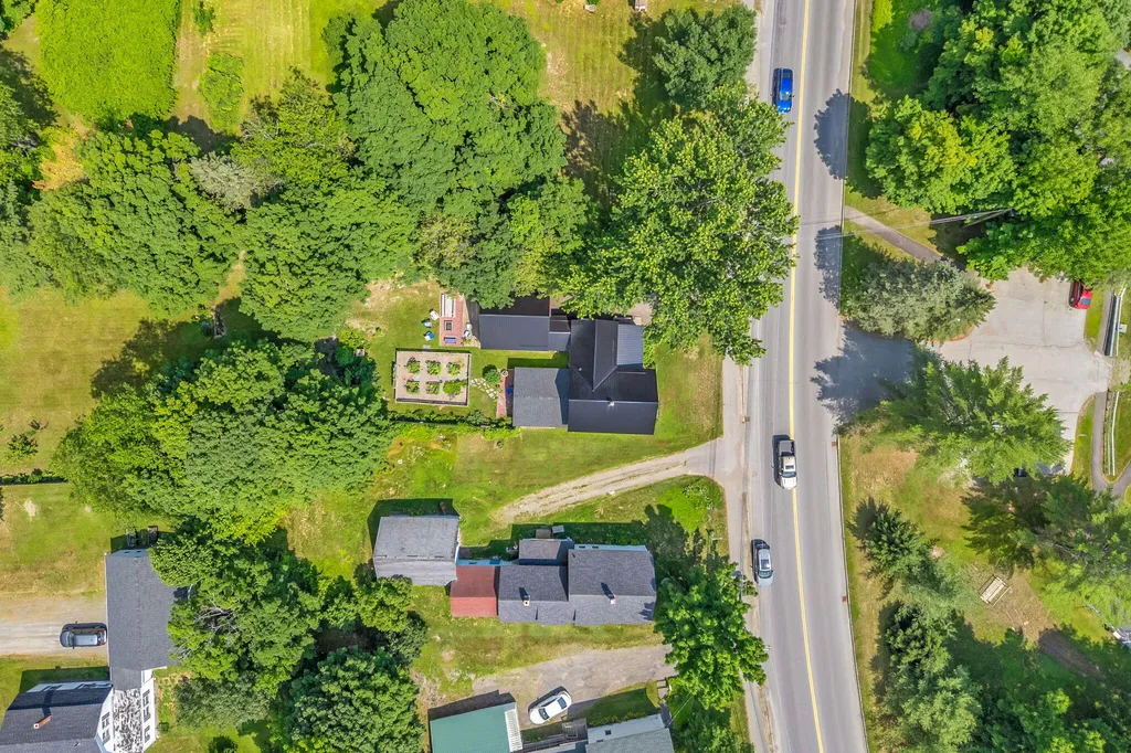 935 W Main Street Dover-foxcroft ME 04426