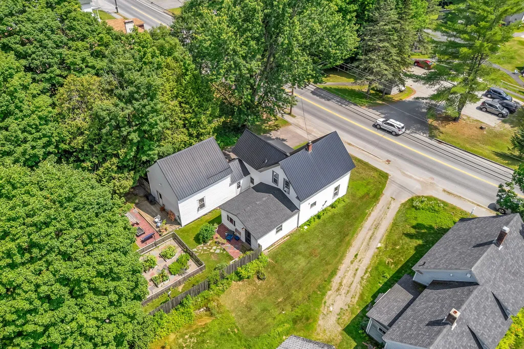 935 W Main Street Dover-foxcroft ME 04426