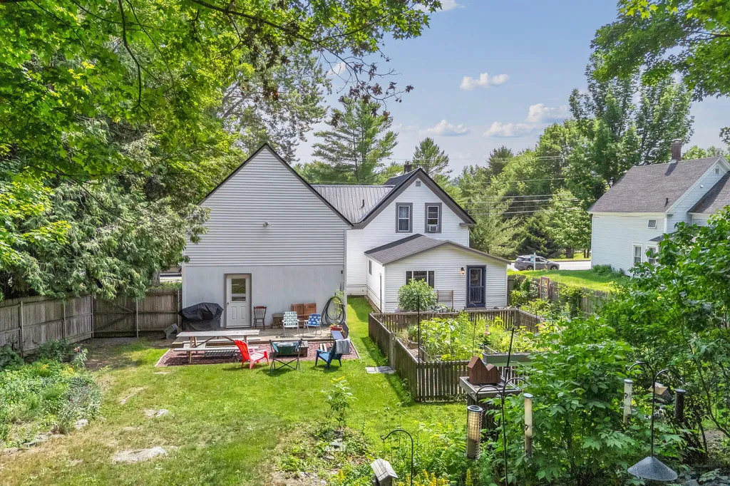 935 W Main Street Dover-foxcroft ME 04426