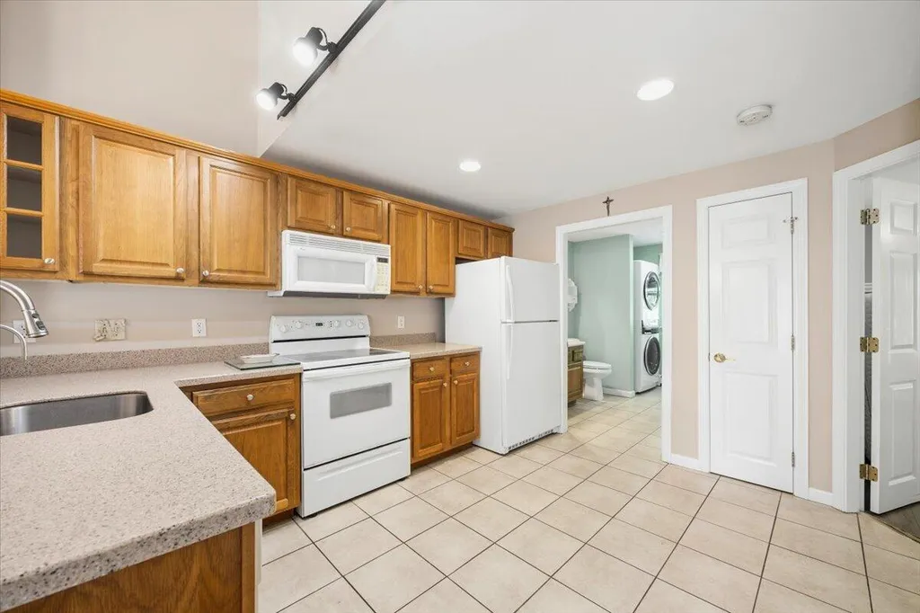 310 Hill Street Biddeford ME 04005