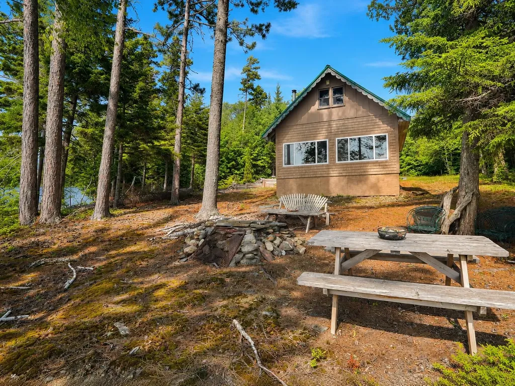 74 Wooden Bridge Trail T2 R13 Wels ME 04441