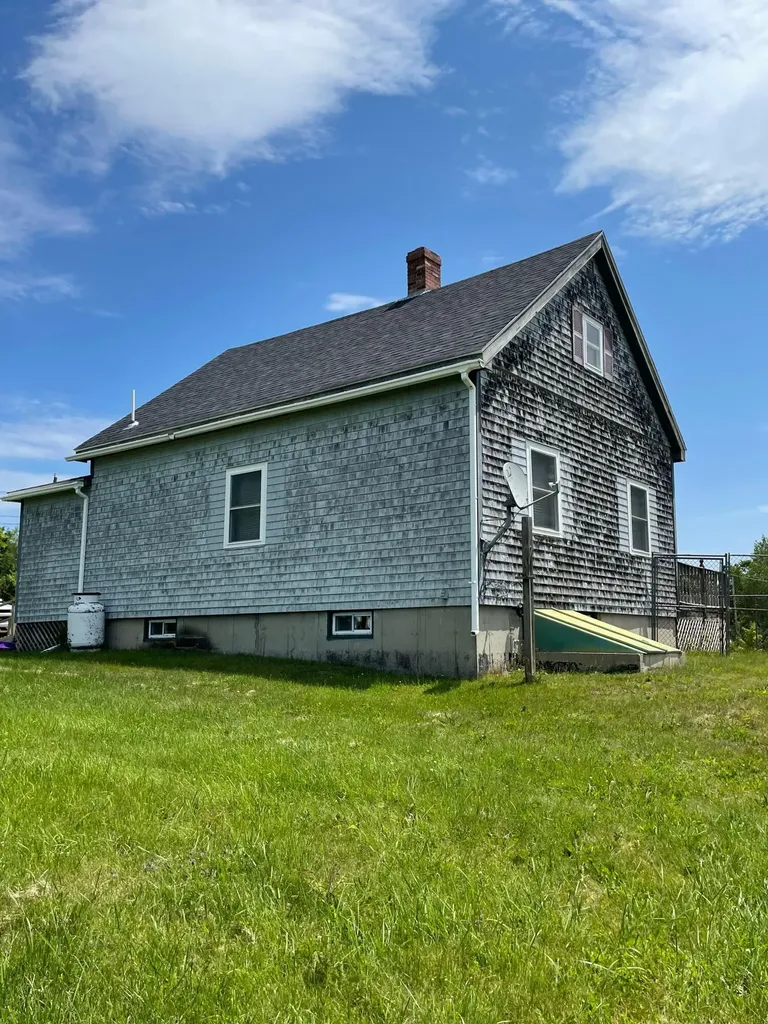 31 Hardy Point Road Pembroke ME 04666