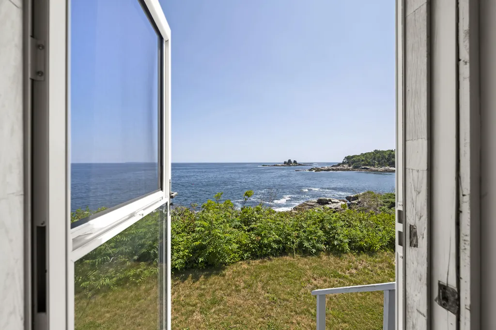 183 Maine 32 Bristol ME 04554
