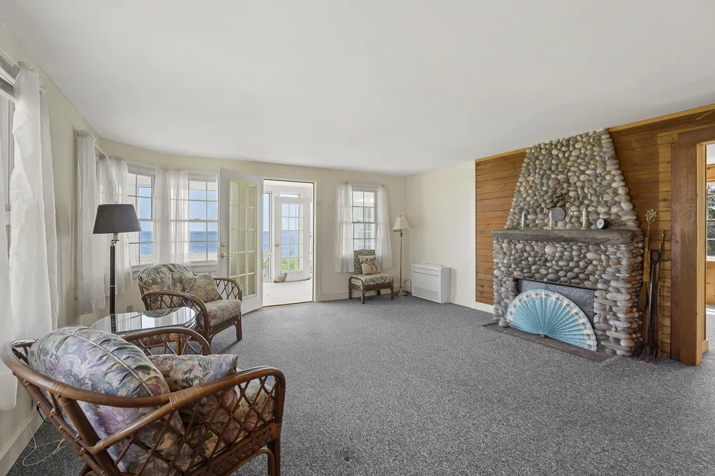 183 Maine 32 Bristol ME 04554