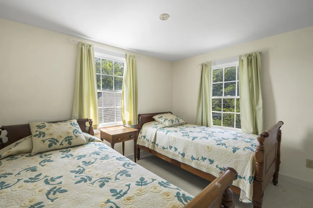 183 Maine 32 Bristol ME 04554