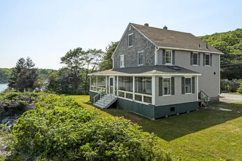 183 Maine 32 Bristol ME 04554
