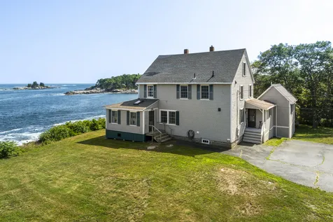 183 Maine 32 Bristol ME 04554