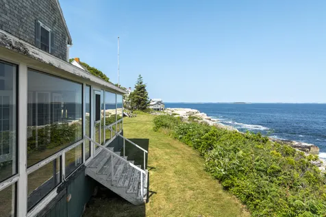 183 Maine 32 Bristol ME 04554