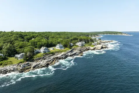 183 Maine 32 Bristol ME 04554