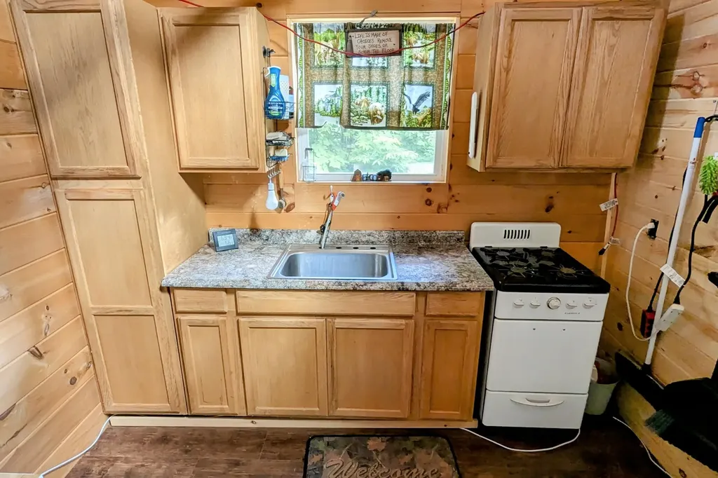 M2 L21b Decker Hill Road Moscow ME 04920