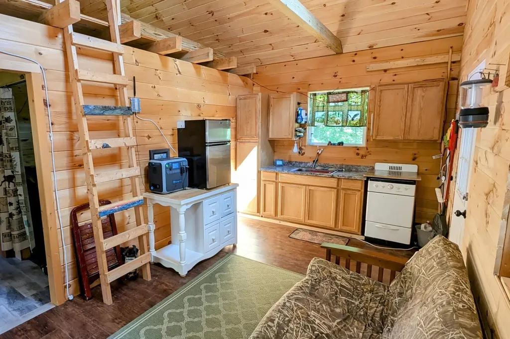 M2 L21b Decker Hill Road Moscow ME 04920