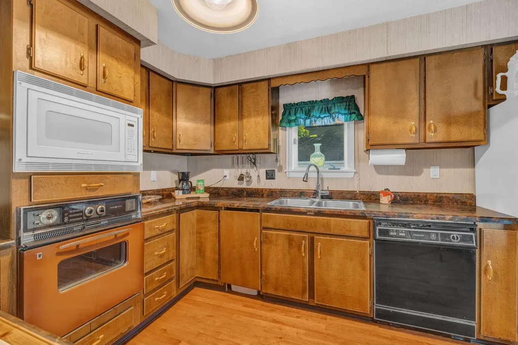 77 Center Street Bangor ME 04401