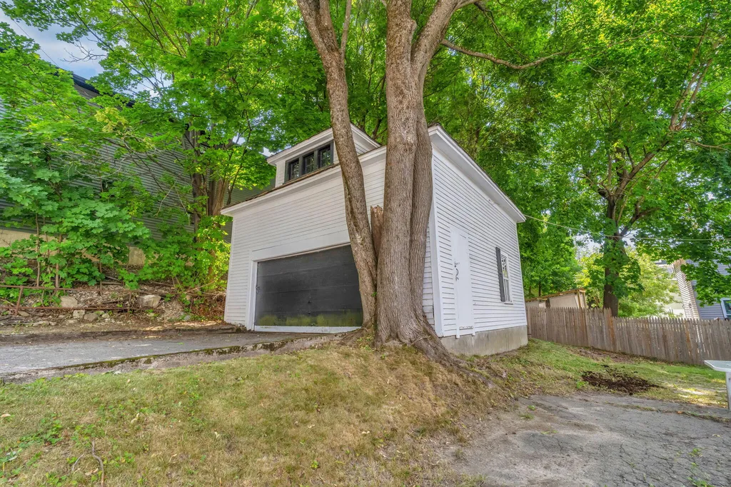 77 Center Street Bangor ME 04401