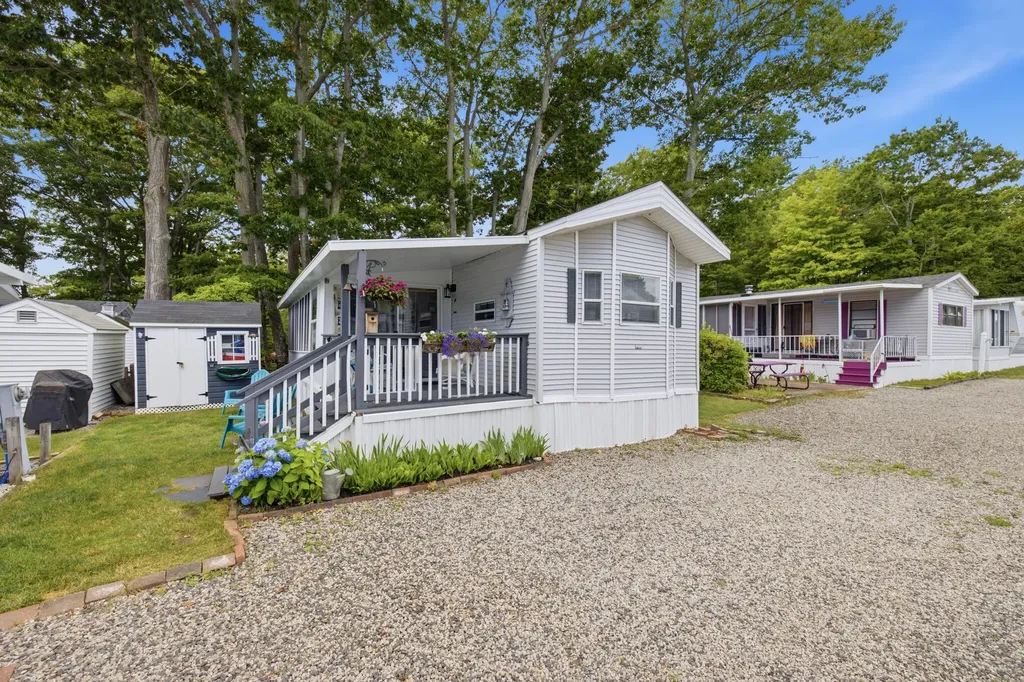 9 Bourne Avenue Wells ME 04090