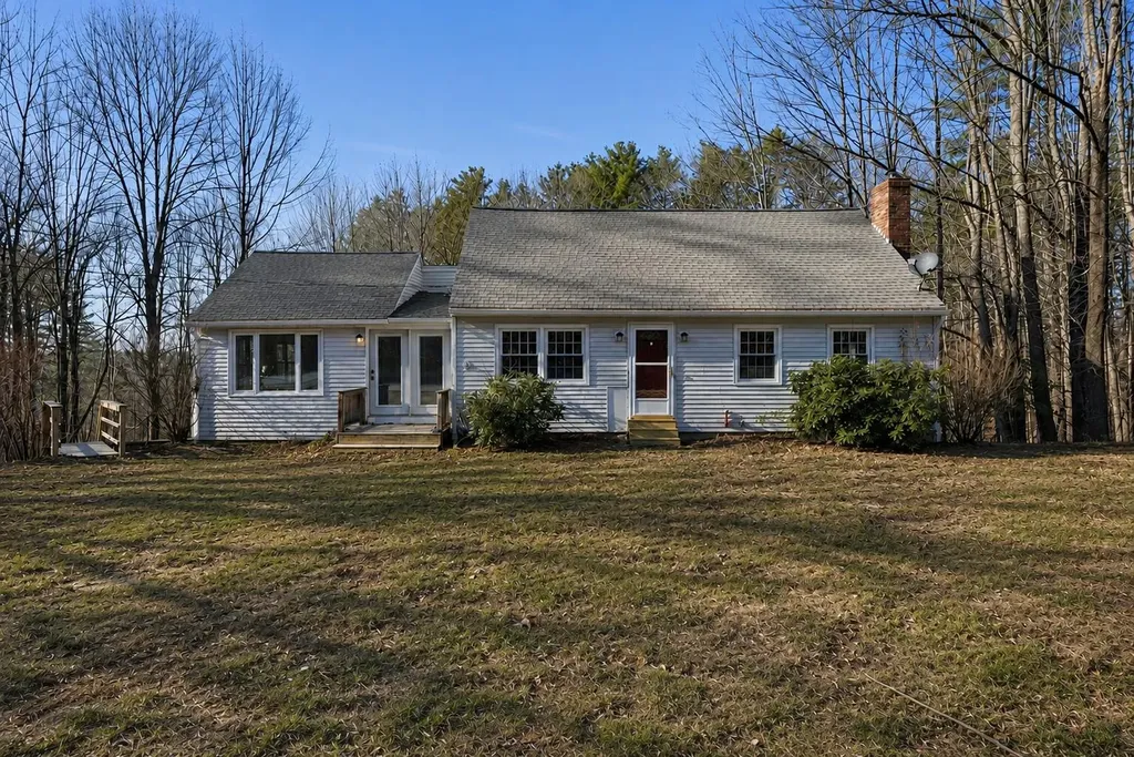 Windham ME, 8 Dutton Hill Road