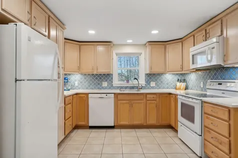 8 Dutton Hill Road Windham ME 04062