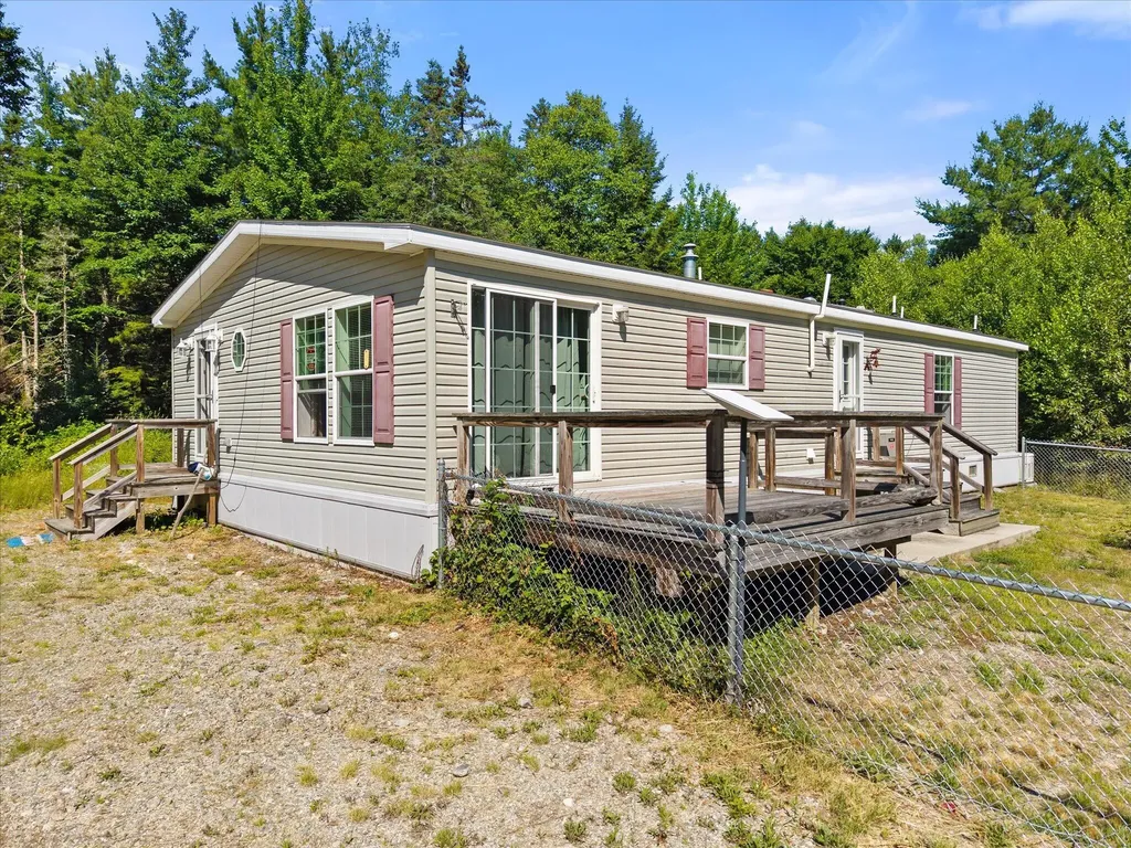 2061 State Highway 193 Beddington ME 04622