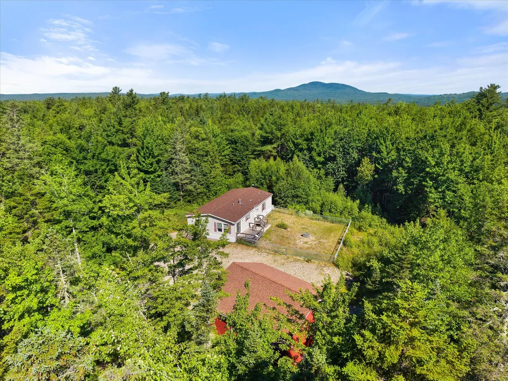 2061 State Highway 193 Beddington ME 04622