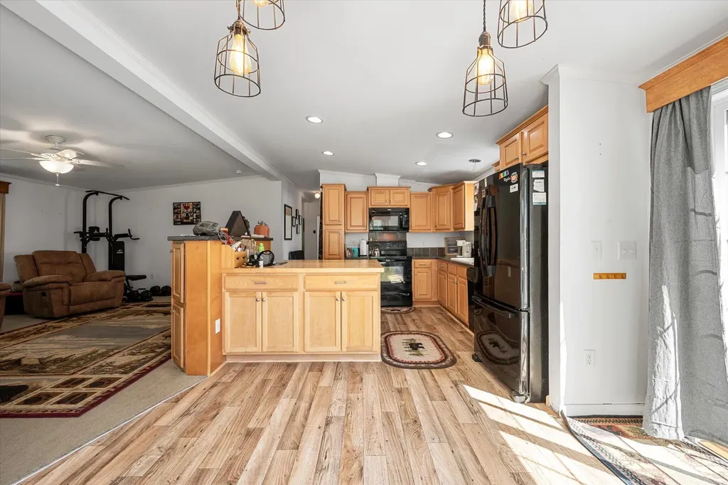 2061 State Highway 193 Beddington ME 04622