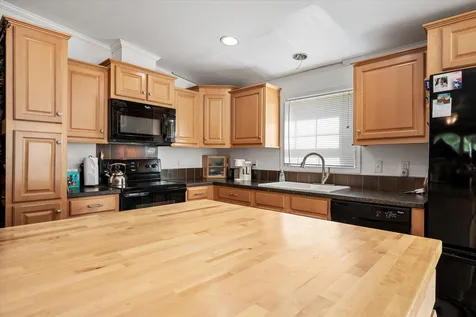 2061 State Highway 193 Beddington ME 04622