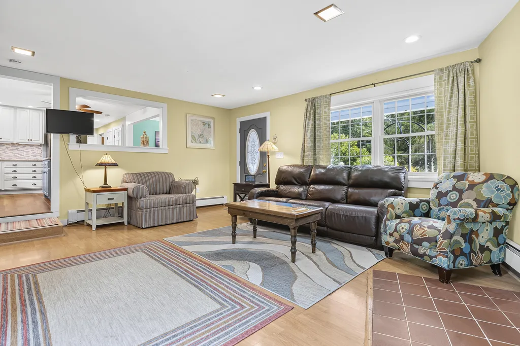 19 Oak Ridge Drive Wiscasset ME 04578