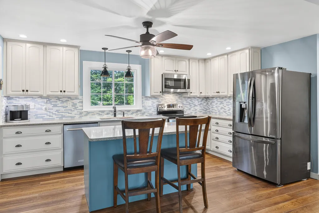 19 Oak Ridge Drive Wiscasset ME 04578