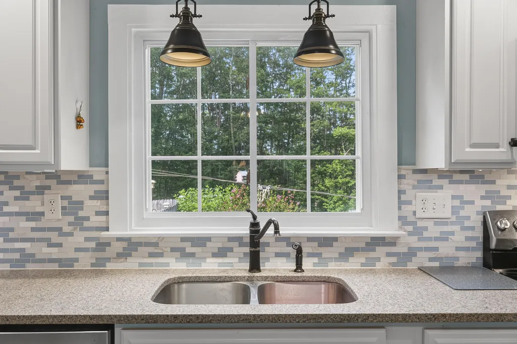19 Oak Ridge Drive Wiscasset ME 04578