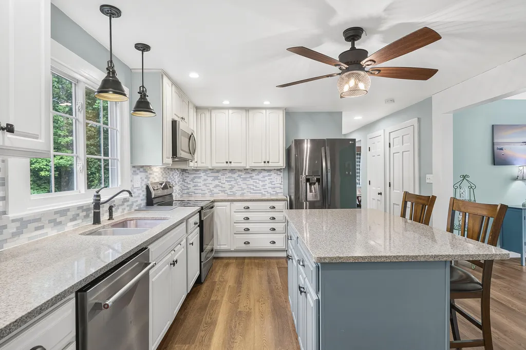 19 Oak Ridge Drive Wiscasset ME 04578