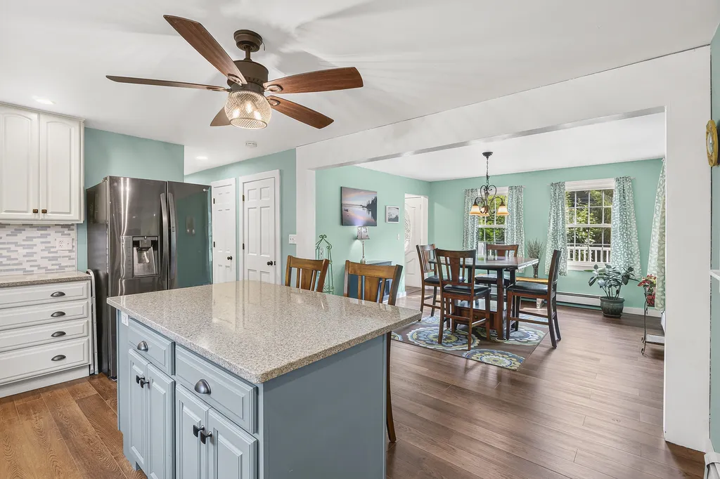19 Oak Ridge Drive Wiscasset ME 04578