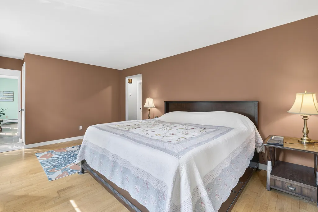 19 Oak Ridge Drive Wiscasset ME 04578